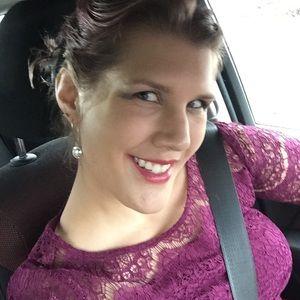 Meet your Posher, Monika